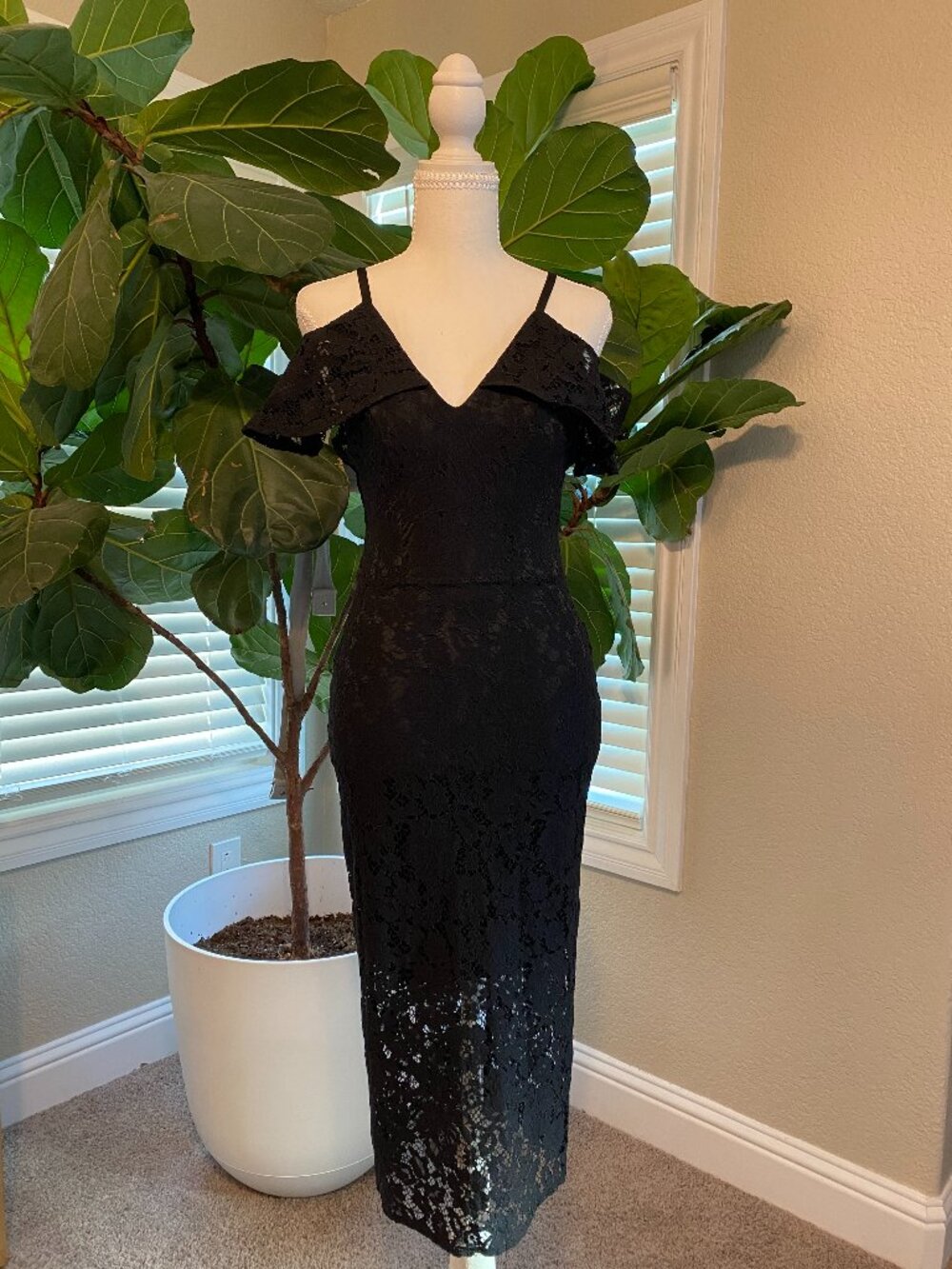 🖤 Black Lace Cold Shoulder Dress Size 2 | Elegant Cocktail Wedding Guest Midi
